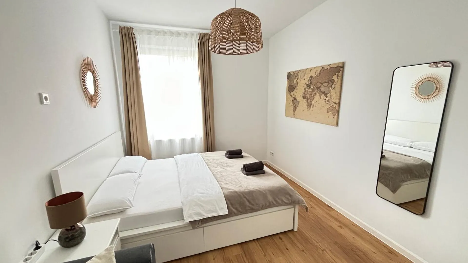 60Qm - 2 Rooms - Free Parking - City - Mallibase Apartments Hannover