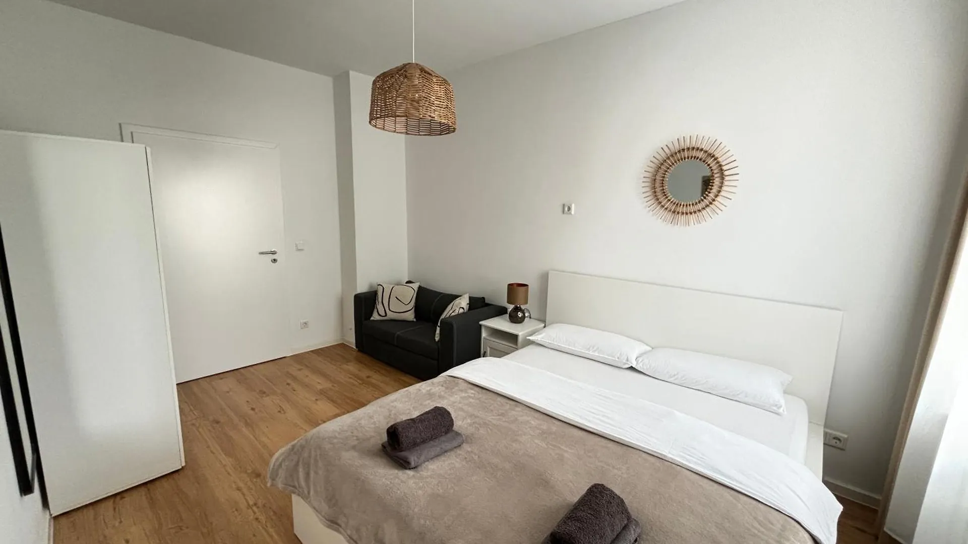 60Qm - 2 Rooms - Free Parking - City - Mallibase Apartments Hannover